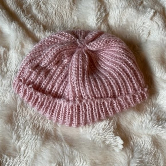 Hand knit Pink Baby hat with Crochet Flowers New - Picture 7 of 9